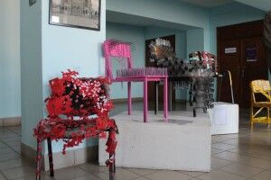 Студенти-дизайнери «по-іншому» подивилися на... звичайний стілець