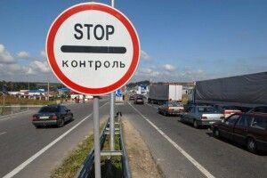 Повз митників водій намагався провезти лазерні системи 