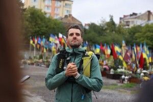 Із Монако до Львова: швейцарець подолав 4200 км заради допомоги Україні