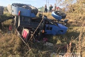 У Вараші п'яний водій перекинувся на тракторі (відео погоні)