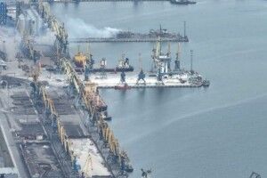 У Маріуполі «приліт» по складу росіян у районі морського порту