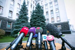 Українські ЗМІ у 2022-му переламали негативний баланс довіри українців