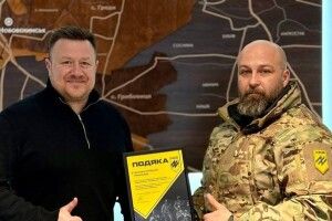 Нововолинськ отримав подяку від легендарного командира «Азову» Дениса Прокопенка-«Редіса»