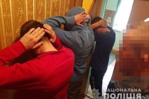 У Луцьку група наркоторговців заробляла на продажу дурману через інтернет