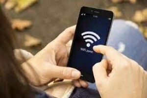 У москві розшукують «диверсанта», який назвав свій Wi-Fi «Слава Україні»