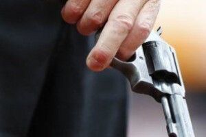 П’яний кум влучив у голову дільничному
