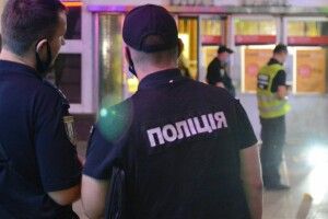 Волинських поліцейських покарали за нічний п'яний дебош на заправці