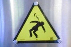 Зачепився за високовольтну лінію: у селі під Луцьком чоловіка вбило струмом