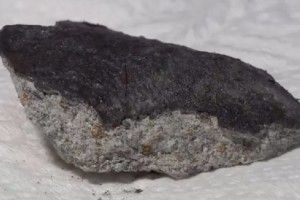 Прибулець із космосу гепнувся на дах!