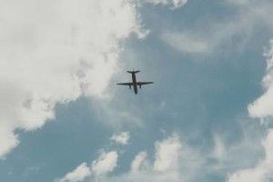 Після падіння літака вижили в лише троє, серед яких - 6-річна дитина