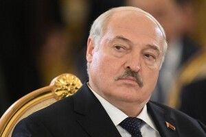 Якщо помре Лукашенко, в Білорусі введуть воєнний стан