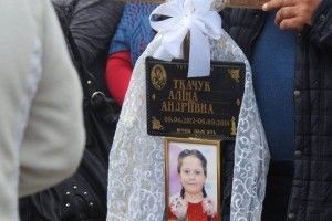 Алінка померла через ускладнення ангіни