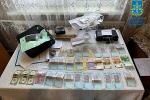 800 євро за кожного ухилянта: у Рівному викрили шахраїв у системі «Шлях»