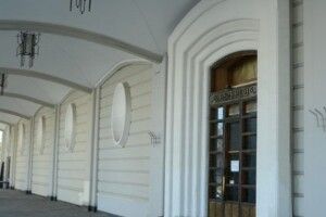 Частину Львівського палацу мистецтв віддали власникам стрип-клубів