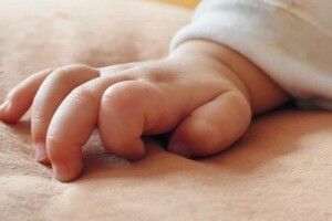 Сестри з Волині, які закопали живе немовля, досі під домашнім арештом