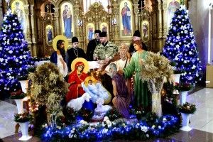 У ковельському соборі колядували, щедрували, смаколики наминали…