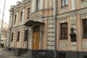 Злапали двох мерзотників, які поцупили бронзовий бюст Лесі Українки