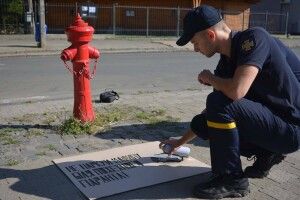 Рятувальники влаштують флешмоб, щоб не заважали рятувати життя