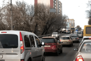 У Луцьку перед мостом – ДТП з постраждалими (Відео) 