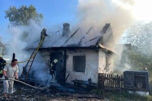 На Волині горіли господарські споруди та суха трава