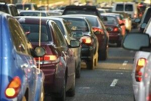 15 км за 3 години: масштабні автомобільні черги на в’їзді на Львівщину