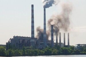 Небо затягнуло чорним димом: у Дніпрі сталася масштабна аварія на ТЕС