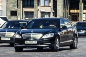 Кортеж Порошенка збив старенького чоловіка у центрі Києва 