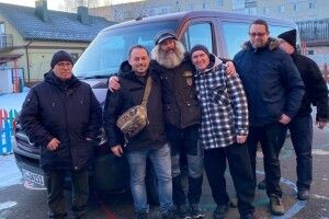 Німецькі партнери передали громаді на Волині два мікроавтобуси для ЗСУ