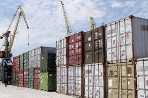 Торговий оборот України і Росії з 2004 року скоротився майже втричі