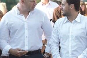 ОЛЕКСАНДР ТОВСТЕНЮК :  «ПЕРШИМ ПОБАЧИВ  У МЕНІ МЕРА ІГОР ПАЛИЦЯ»*