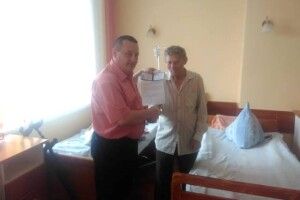 Мешканцю Нововолинська вручили посвідчення реабілітованого та потерпілого від політичних репресій