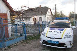 На Рівненщині захмелілий пенсіонер пішов з ножем на пасинка (фото)
