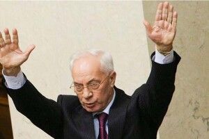 «Я нічого не вкрав»: Азаров прокоментував знайдені поліцією київські «скарби» (ВІДЕО)