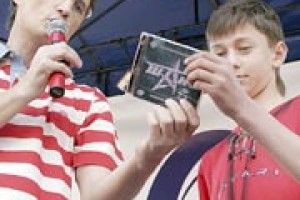 ЛУЦЬКЕ «КАРАОКЕ» З КОНДРАТЮКОМ