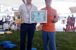 В Україні створили найбільше в світі ліжко з «простирадлом» із живої трави