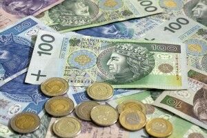 Поцуплені гривні школяр витратив на цукерки, а злоті… викинув