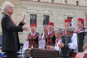Незабутній волинянин Олександр Огороднік: «В українському мистецтві стільки тепла і правди, що від них нас, людей, здається, сонцем переймає!»
