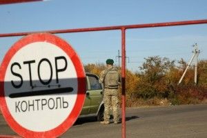 На Донбасі — автомобільні черги