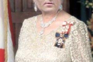 ЯНУКОВИЧ ХОЧЕ ЗРОБИТИ З ЮЩЕНКА «АНГЛІЙСЬКУ КОРОЛЕВУ»?