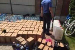 Податковою міліцією Волині викрито підпільний цех, де виготовляли фальсифікований алкоголь