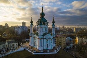 Коли православні віряни відзначатимуть великі церковні свята у 2023 році (Календар)