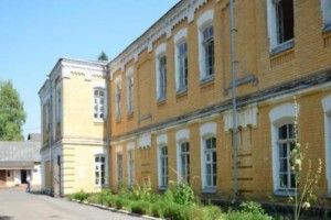 У Рівному підтоплює приміщення військового госпіталю