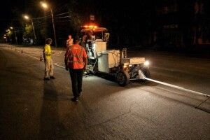 В обласному центрі Волині продовжують оновлювати дорожню розмітку