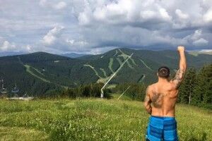 Олександр Усик здійснив забіг на одну з карпатських гір