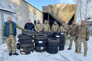 Громада на Волині передала на передову автомобільні шини