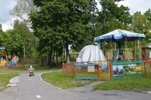 У Ковелі дитячі атракціони підготували до нового сезону