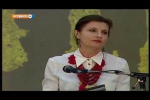 Людмила Янукович ховається! Так Марина Порошенко читає Шевченка (Відео)