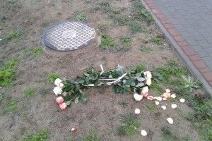 Він, вона і 11 потрощених троянд: цієї ночі в Луцьку розігралася грандіозна любовна драма