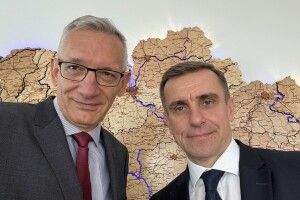 Посол Німеччини зустрівся з дипрадником Порошенка, у якого був обшук