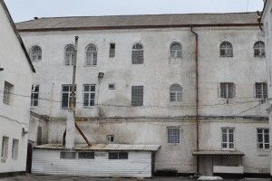 У Луцькому сізо повісилася жінка